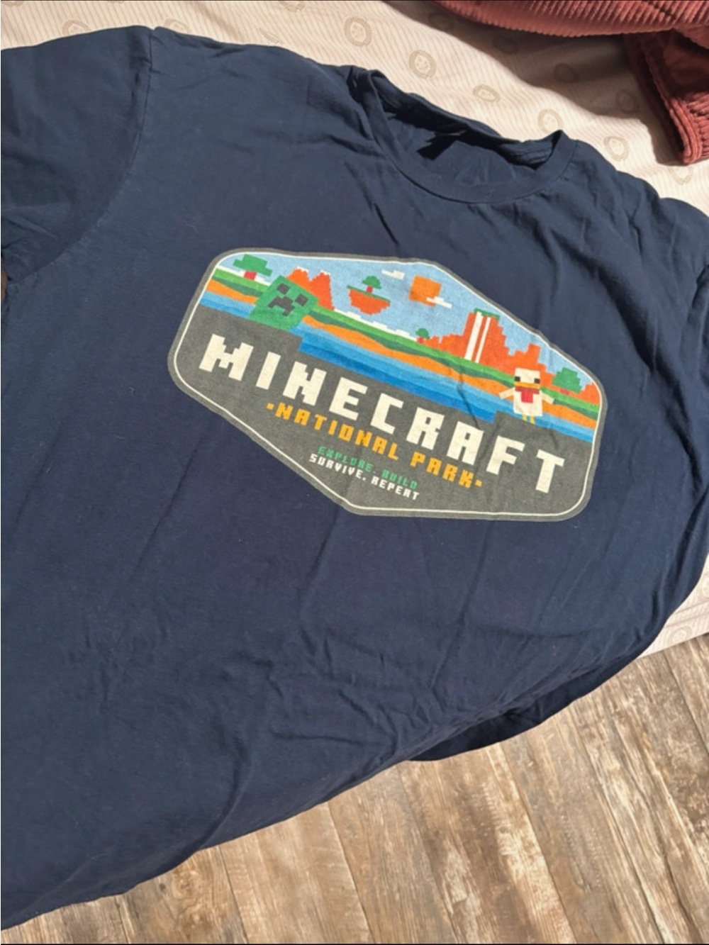 Men’s large Minecraft shirt